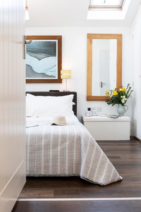 Finest Retreats - Lighthouse Cottage Rampside 외부 사진