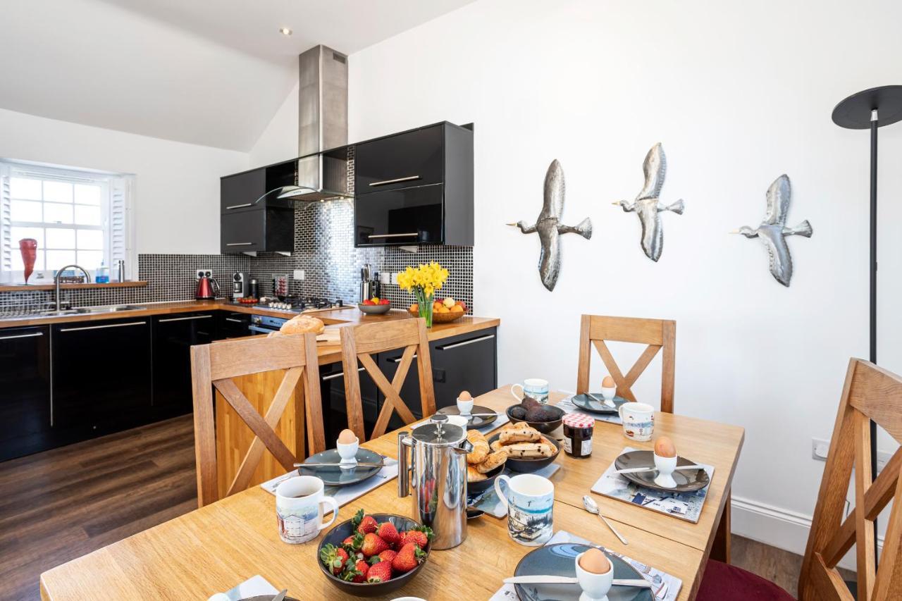 Finest Retreats - Lighthouse Cottage Rampside 외부 사진