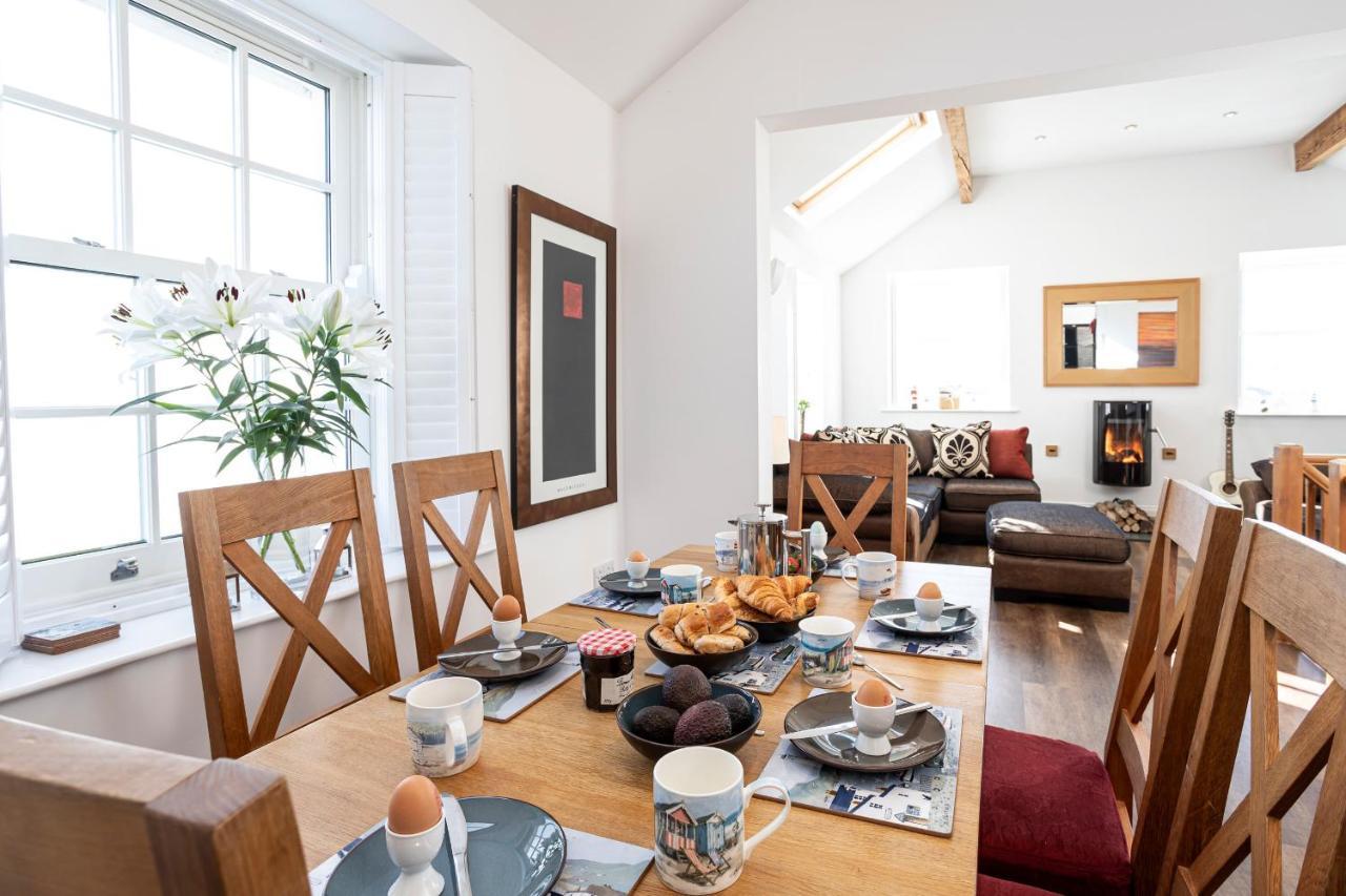 Finest Retreats - Lighthouse Cottage Rampside 외부 사진