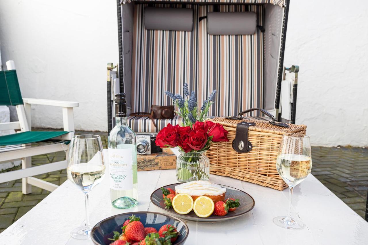 Finest Retreats - Lighthouse Cottage Rampside 외부 사진